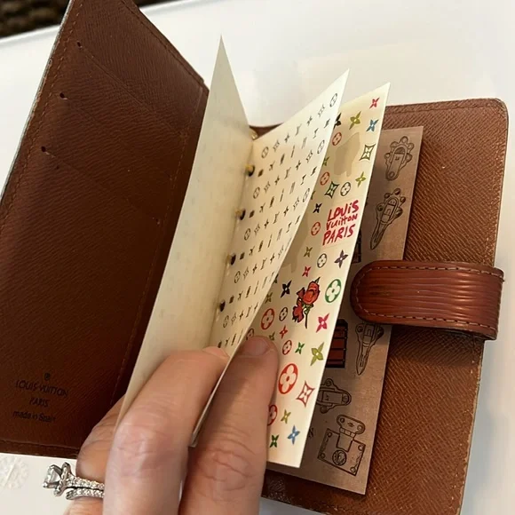 Louis Vuitton Epi Leather Brown Agenda Wallet Passport Holder with LV Stickers - Picture 6 of 14